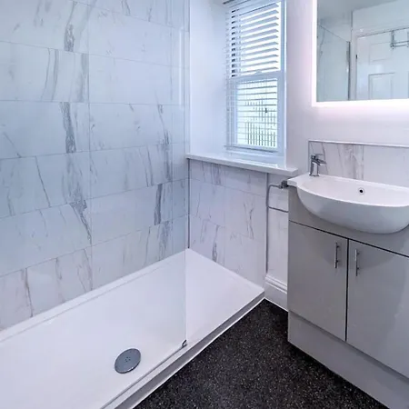 Дом отдыха 2 Bed In Sz490 *